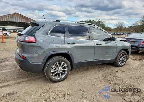 2020 Jeep Cherokee Latitude Plus z USA, uszkodzony, nr VIN 1C4PJLLB5LD556571